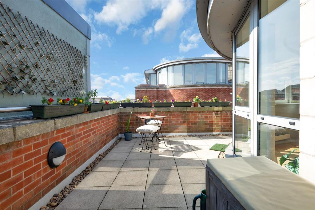 Apartment in Nottingham, Rainbow Quarter, St Ann's - View 4