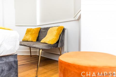 Studio for sale, Chelsea Cloisters,Sloane Avenue, Chelsea, SW3 3DU