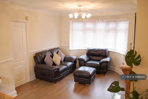2 bedroom end of terrace house to rent, Lea Crescent, Ruislip, HA4