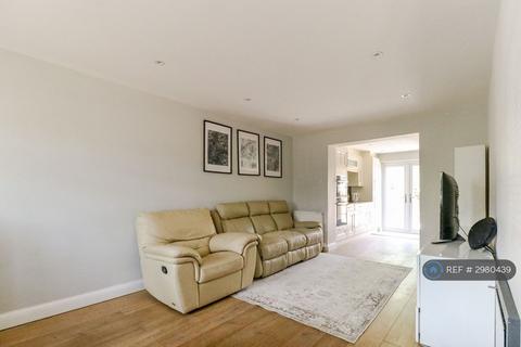2 bedroom terraced house to rent, Church Lane, Waltham Cross, EN8