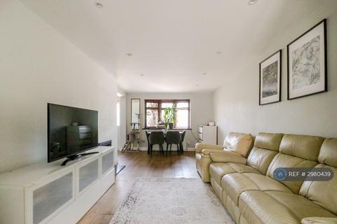 2 bedroom terraced house to rent, Church Lane, Waltham Cross, EN8