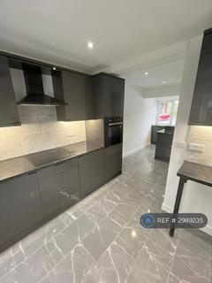3 bedroom semi-detached house to rent, Catherine Way, Newton-Le-Willows, WA12