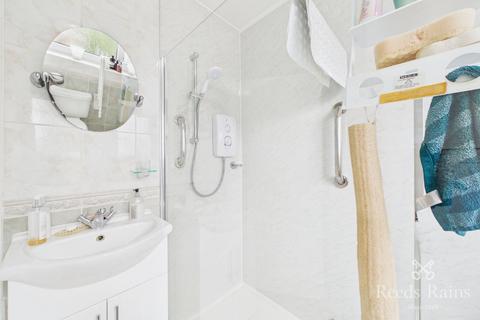 3 bedroom semi-detached house for sale, Bedford Close, Pontefract WF7