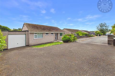 2 bedroom bungalow for sale, Offered With No Onward Chain - Parking For Three Cars