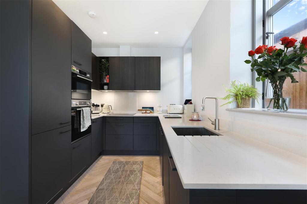 Apartment in London - View 2