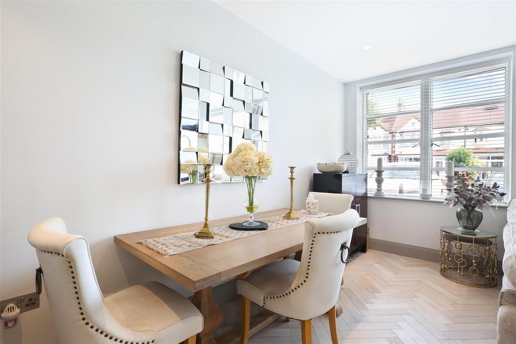 Apartment in London - View 3