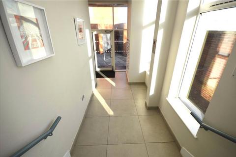 1 bedroom apartment for sale, Laporte Way, Luton, Bedfordshire, LU4