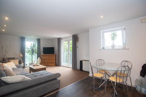2 bedroom flat for sale, Central Way, Warrington WA2