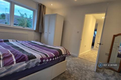 1 bedroom in a house share to rent, Chevalier Grove, Milton Keynes, MK8