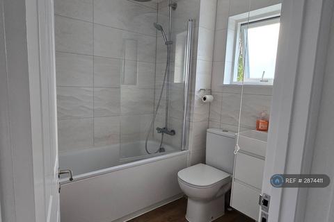 1 bedroom in a house share to rent, Chevalier Grove, Milton Keynes, MK8