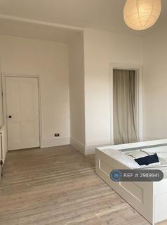 2 bedroom flat to rent, Meadowbank St, Dumbarton, G82