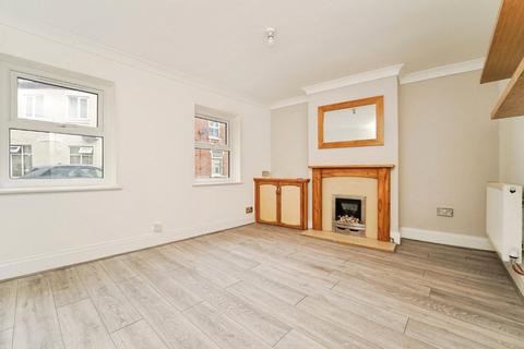 3 bedroom end of terrace house for sale, Millbrook Street, Gloucester, Gloucestershire, GL1