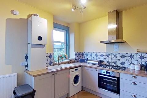 3 bedroom flat to rent, Gorgie Road, Edinburgh, EH11