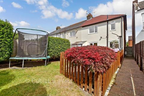 3 bedroom end of terrace house for sale, Queen Street, Worthing BN14