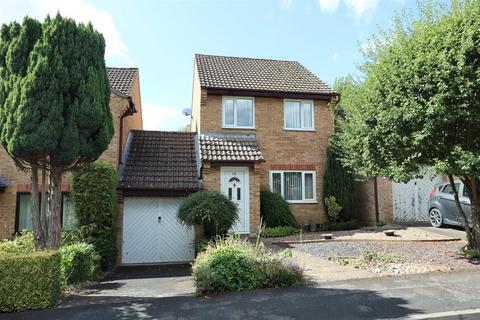 3 bedroom detached house for sale, Greenfield Road, Oakham LE15