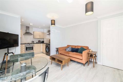 1 bedroom flat for sale, Candle Street, London E1