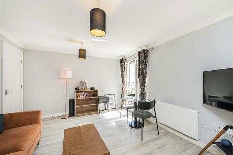 1 bedroom flat for sale, Candle Street, London E1