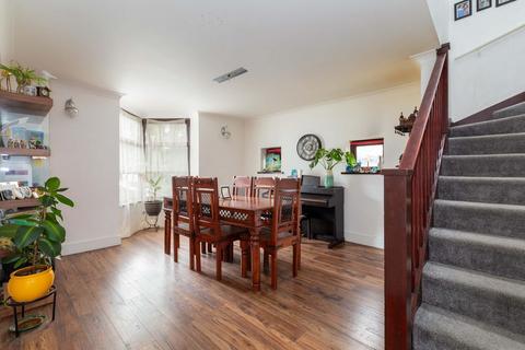 3 bedroom detached house for sale, Raymond Road, Langley SL3