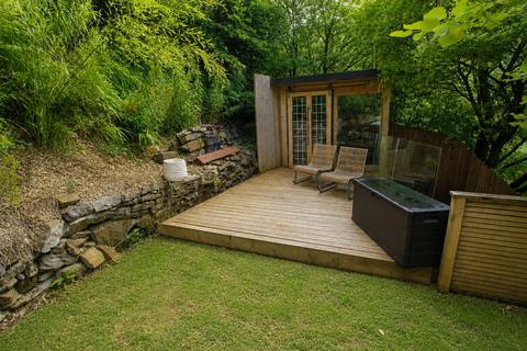 3 bedroom semi-detached house for sale, Bacup Road, Todmorden OL14