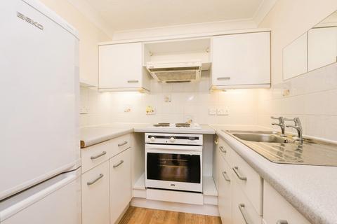 1 bedroom apartment for sale, Fernleigh Court, Romford RM7