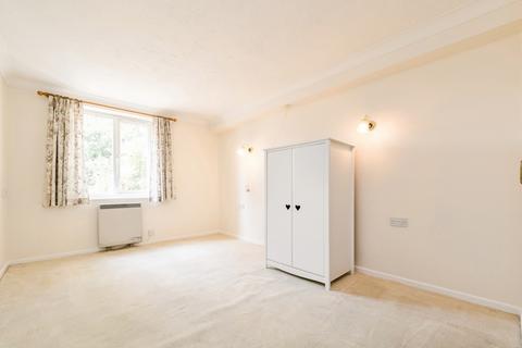 1 bedroom apartment for sale, Fernleigh Court, Romford RM7