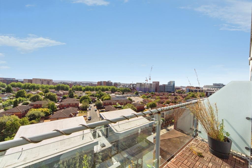 Apartment in Liverpool - View 3