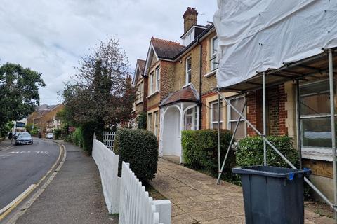 Flat ,  Grove Crescent, Kingston upon Thames