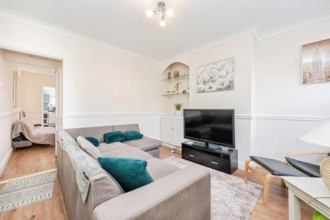 2 bedroom terraced house for sale, Cardiff Road, Watford