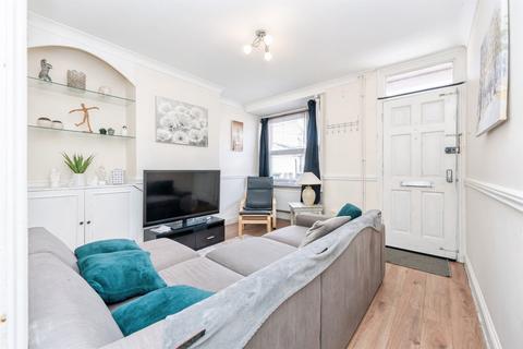 2 bedroom terraced house for sale, Cardiff Road, Watford