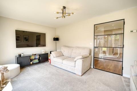 3 bedroom detached house for sale, Stone Drive, Burnopfield