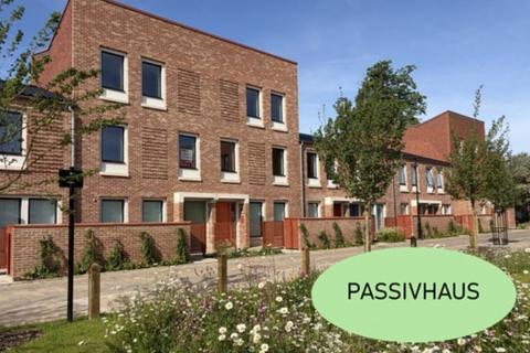 4 bedroom townhouse for sale, Duncombe Square, Burton Stone Lane, York