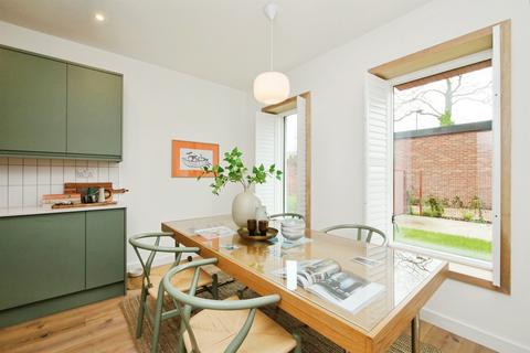 4 bedroom townhouse for sale, Duncombe Square, Burton Stone Lane, York