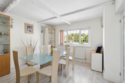 4 bedroom house for sale, Cragg Avenue, Radlett WD7
