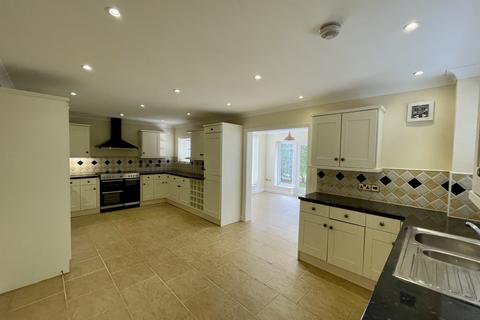 4 bedroom detached house to rent, Gentle Rise, Lakenheath, BRANDON
