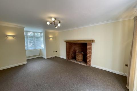 4 bedroom detached house to rent, Gentle Rise, Lakenheath, BRANDON