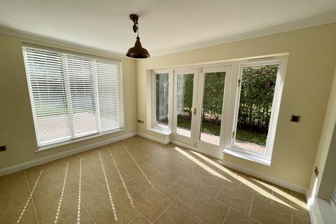 4 bedroom detached house to rent, Gentle Rise, Lakenheath, BRANDON