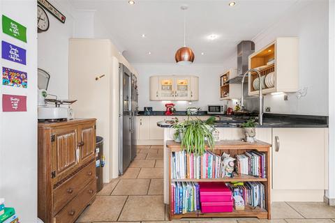 3 bedroom semi-detached house for sale, Waverley Avenue, Sutton