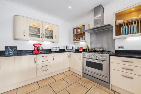 3 bedroom semi-detached house for sale, Waverley Avenue, Sutton