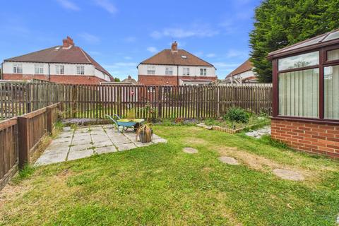 3 bedroom end of terrace house for sale, West Crescent, Gateshead, NE10
