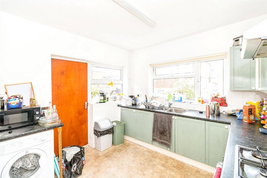 House in Southampton - View 4