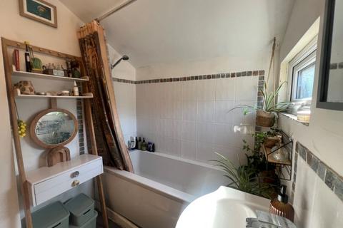 2 bedroom semi-detached house for sale, 124 King William Street, Amblecote, Stourbridge, DY8 4EU