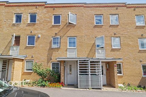 Burroughs Drive, Dartford