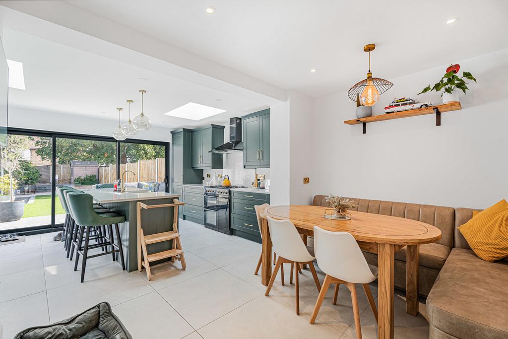 Kitchen/Dining