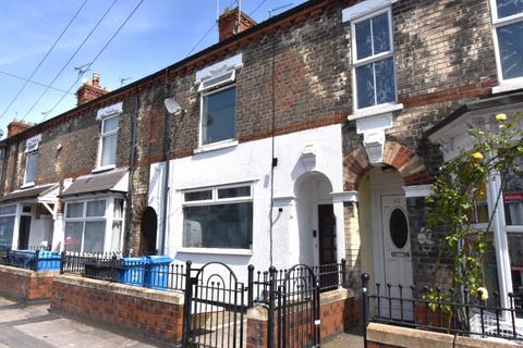 2 bedroom flat to rent, Alliance Avenue, Hull, HU3