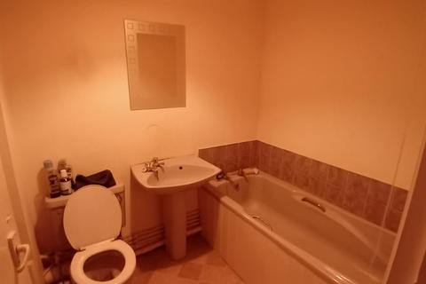 2 bedroom flat to rent, Hedon Road, Hull, HU9
