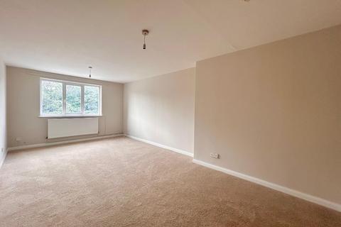 2 bedroom flat to rent, Hedon Road, Hull, HU9