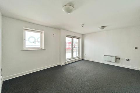 2 bedroom flat to rent, Spring Street, Hull, HU2