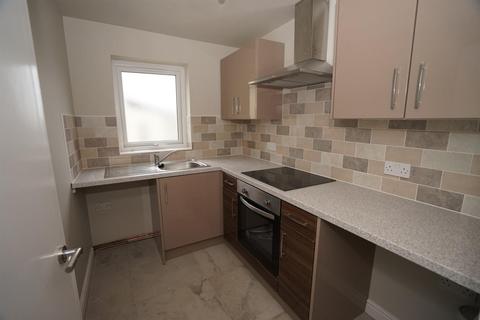 2 bedroom flat to rent, Manchester Road, Blackrod