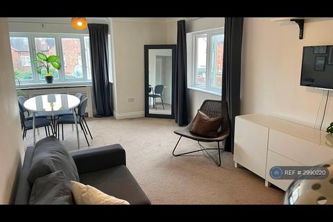2 bedroom flat to rent, Hodge Court, Chelmsford, CM1