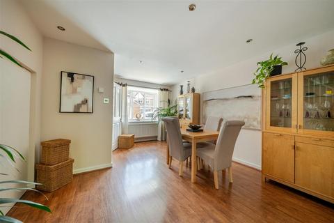 4 bedroom end of terrace house for sale, Constable Close, Keynsham, Bristol